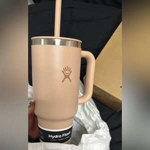 Hydro Flask Beige Tumbler